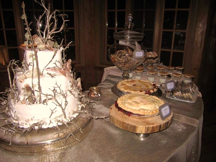 Melissa & Ben Horn wedding dessert table, Sunriver 2011