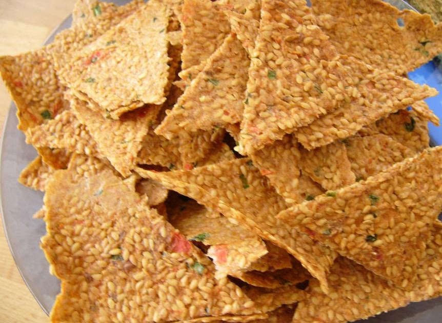 Tebasiles Kitchen Raw Flax Seed, Tomato and Green Garlic / Wild Leek