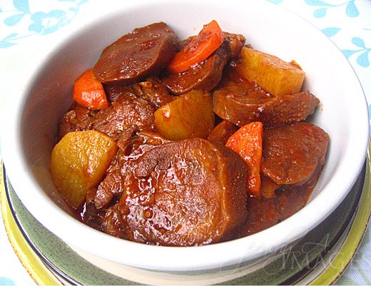 Lengua Estofado  (Ox's Tongue in Tomato Sauce)