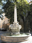 Fontaine des Quatre Dauphins.