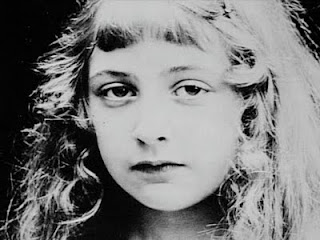 A. Christie da bambina