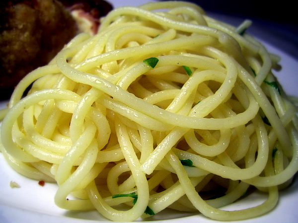 [spaghetti-alho.JPG]