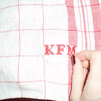 Redwork chicken tea towel free pattern