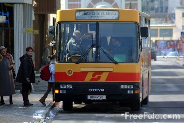 [Bus+Loading+People.bmp]