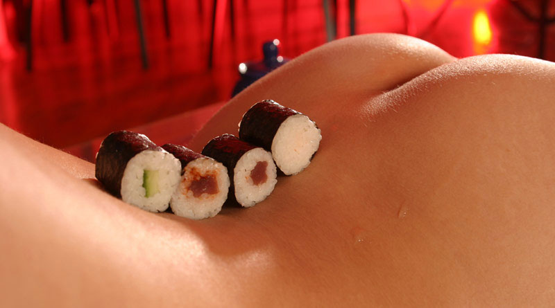 Nyotaimori - Japanese Body Sushi ~ Just Have Fun and Enjoy Your Life!!