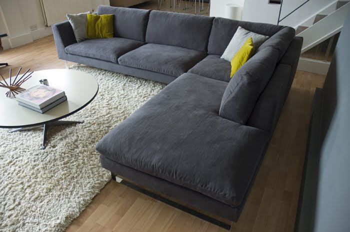 [SOFA1.jpg]