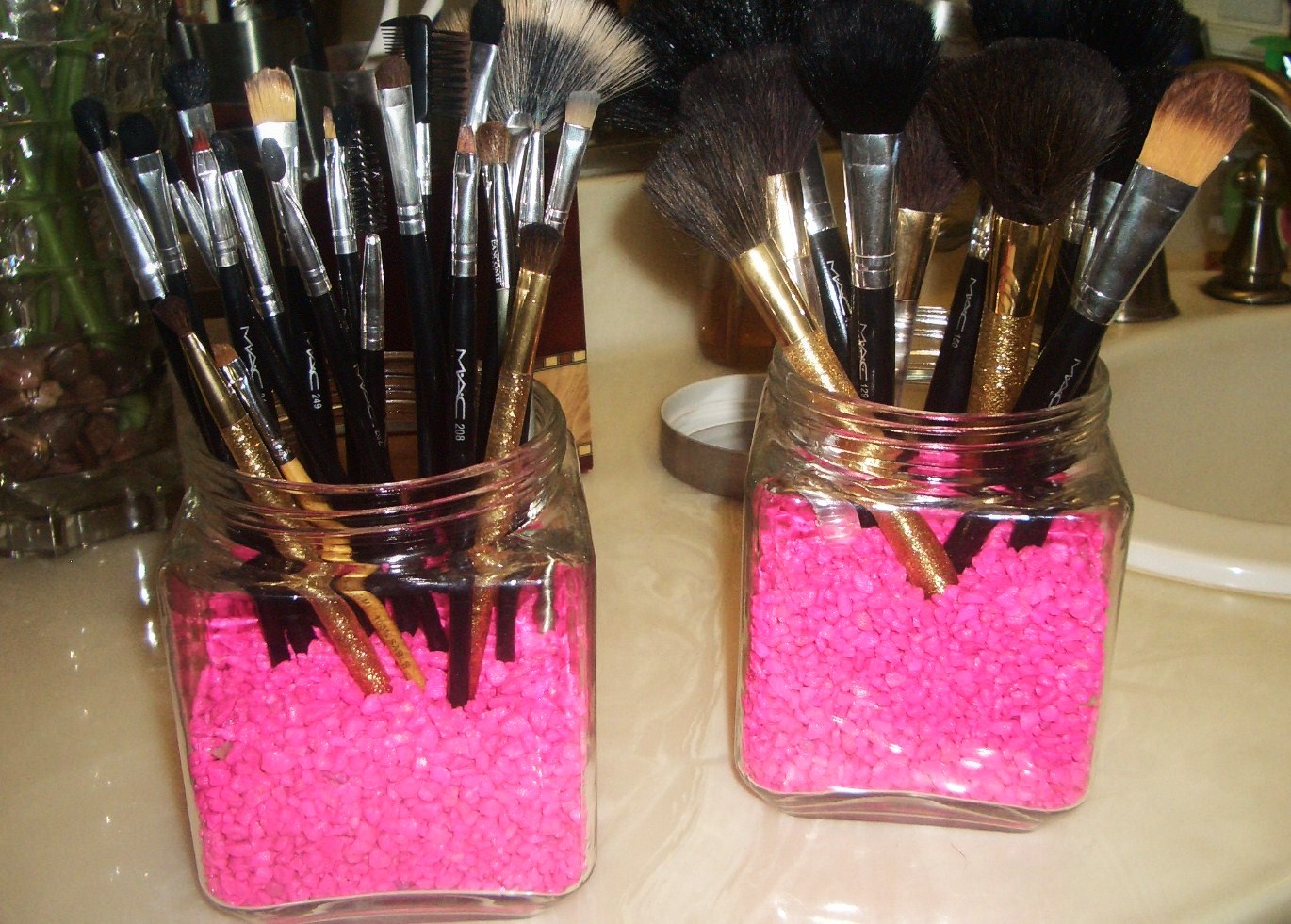 Fab and Frugal DIY Makeup Brush Holder thefabzilla