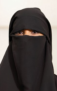 Muslim+women+breastfeeding+in+public