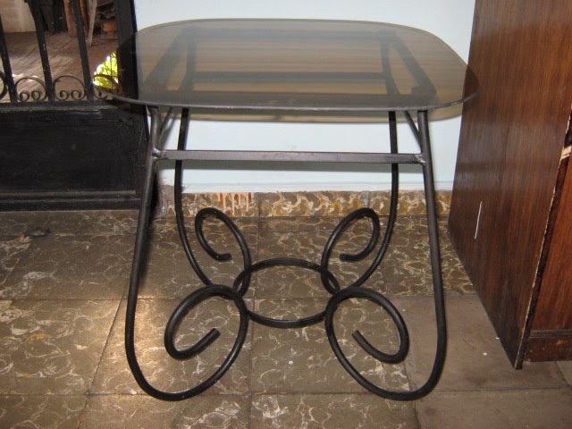 "DE TODO EN ESTRUCTURAS": Muebles en hierro forjado.