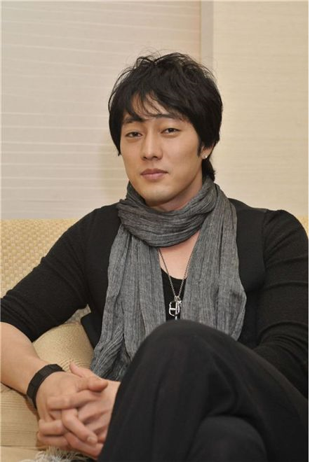 so ji sub s journey dramabox so ji sub to receive honor at daejong film awards so ji sub s journey dramabox so ji sub to receive honor at daejong film awards