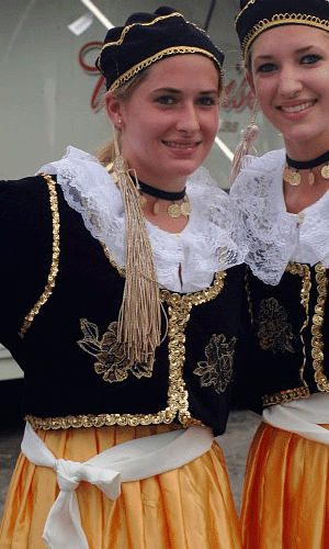 ѕtuℓyeѕ الأزياء قديما