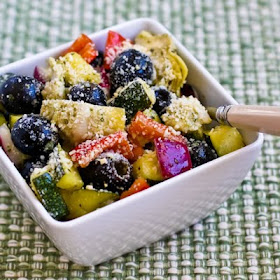 This Marinated Zucchini Salad has Olives, Artichokes, Red Pepper, and Red Onion, but I think there are a lot of other ingredients that could also be added to it! Marinated Zucchini Salad with Olives, Artichokes, Red Pepper, and Red Onion