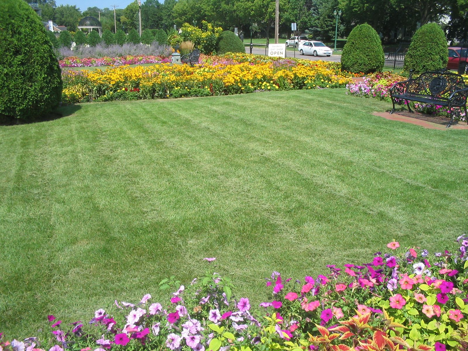 Crosscountry Trip Munsinger Flower Garden, Cloud, Minnesota