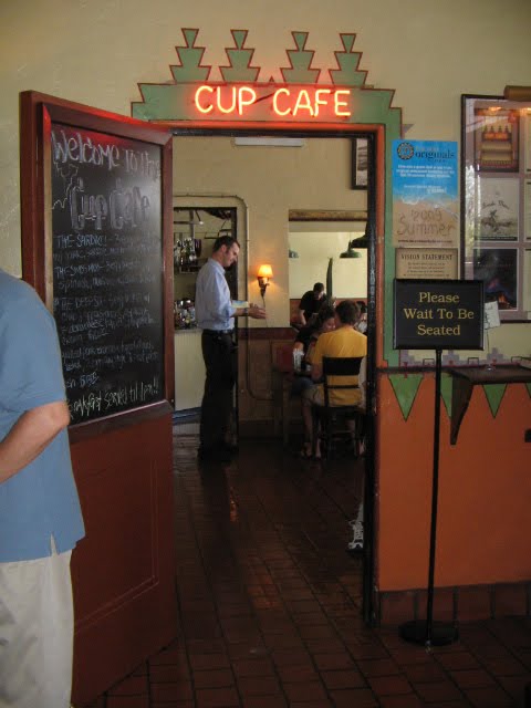 [Hotel+Congress-+June+2009-+Cup+Cafe+Plus+006.jpg]