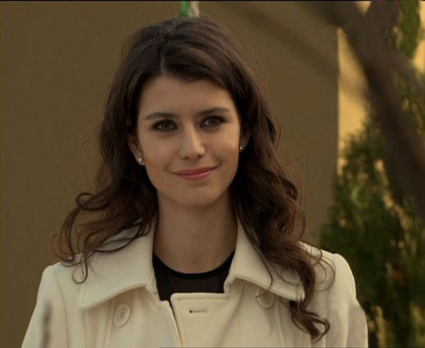 Beren+Saat+Sekilleri Beren Saat'te tam tersi olmuş tabi ki bunda son trend kalın ...