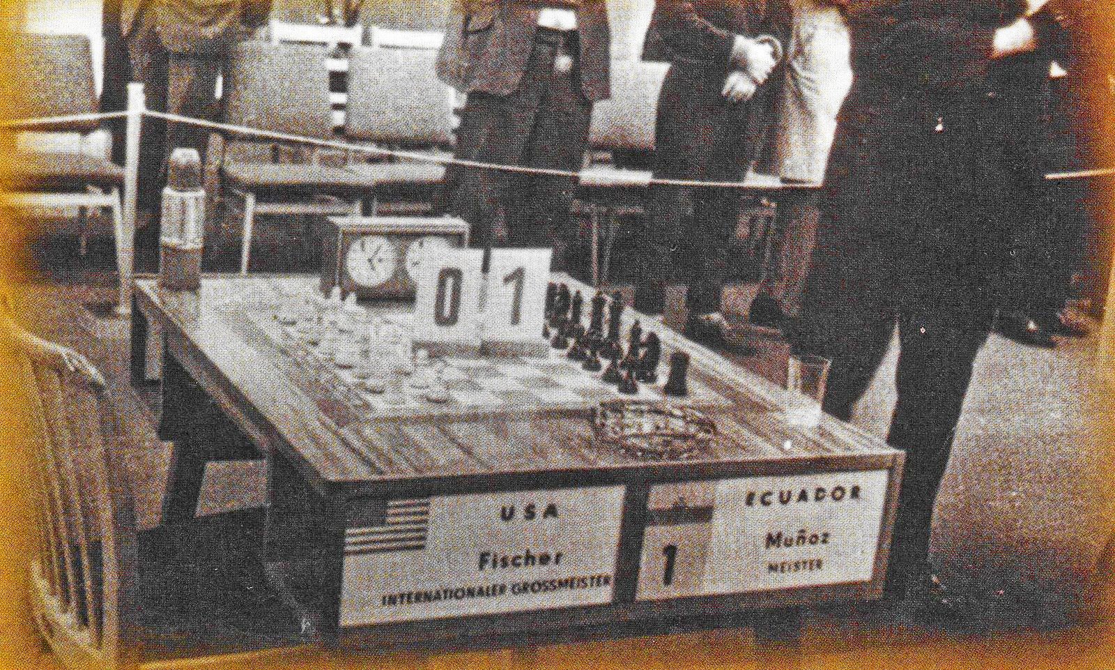 [Fischer-Munoz+mesa.jpg]