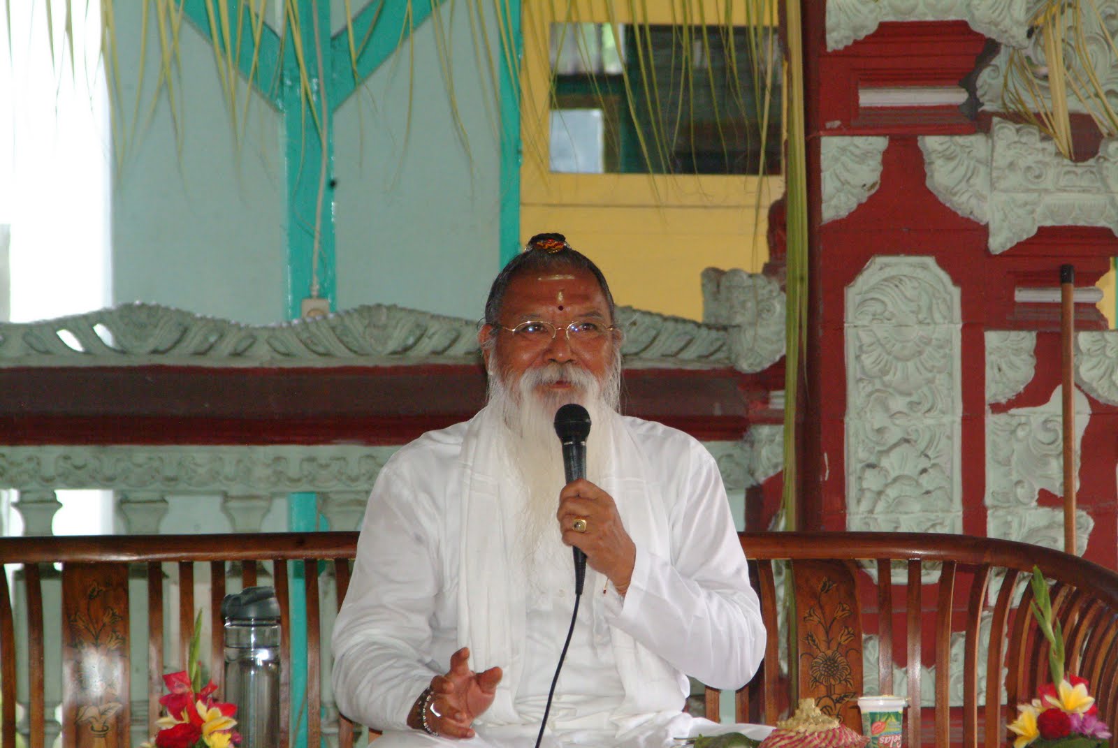 Mengamalkan Tri Hita Karana Dharma Wacana Ida Pedande