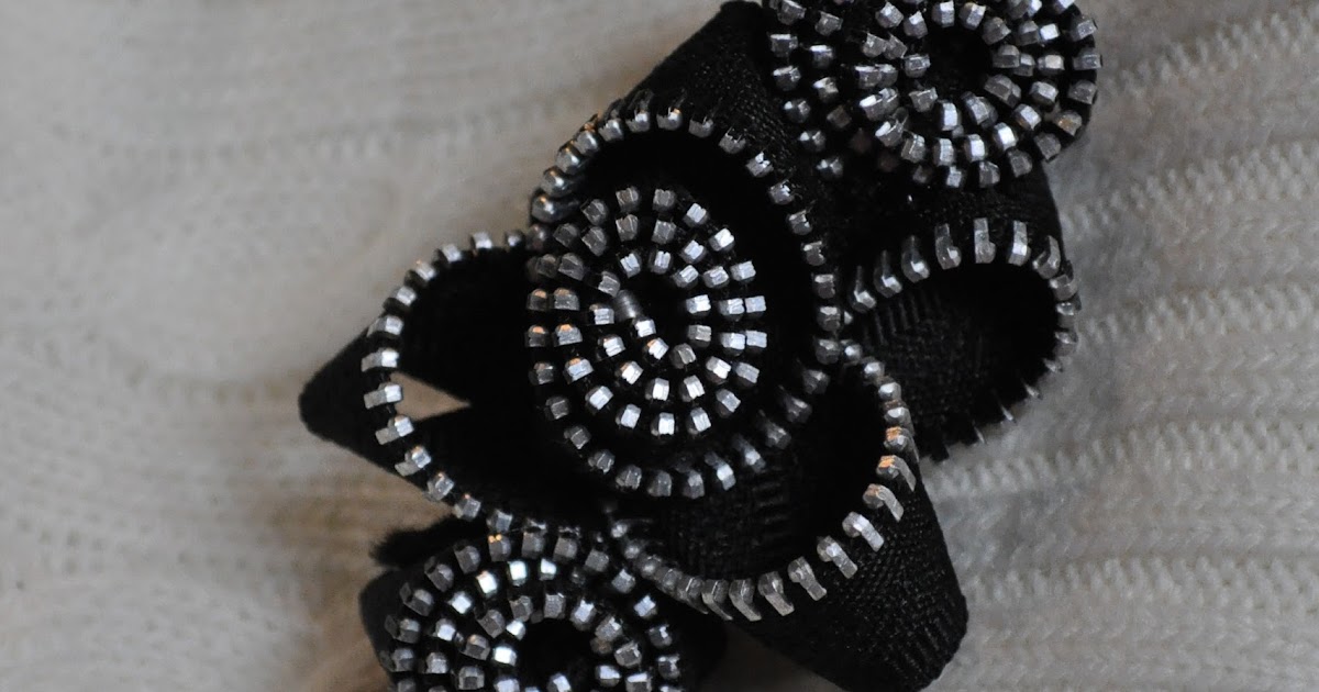 Twin Inspiration Zipper Accessories Tutorial