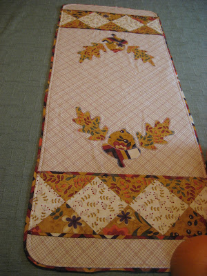 Awesome Fall Table Runner