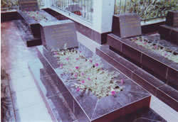 [tas-makam.jpg]