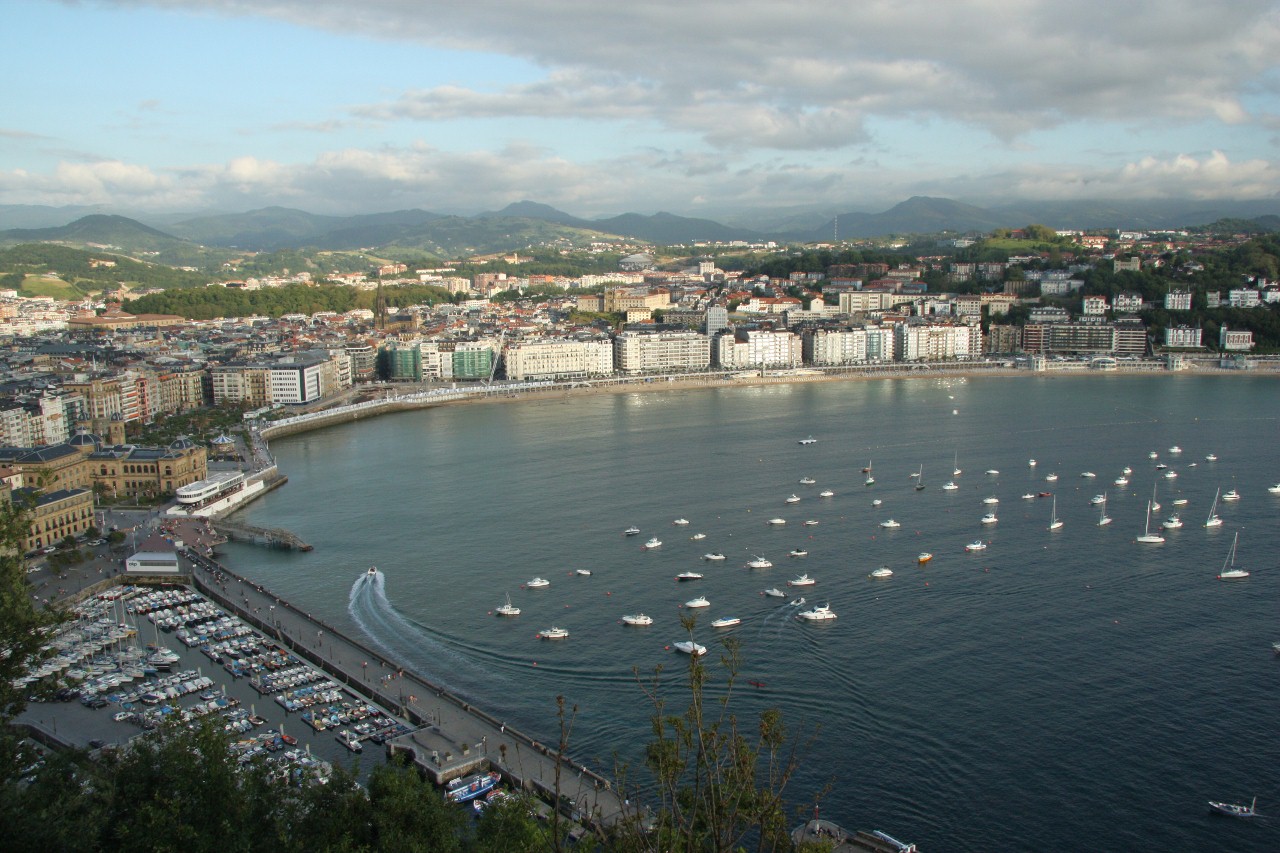 [San+Sebastian,+Spain+010+(1280x853).jpg]