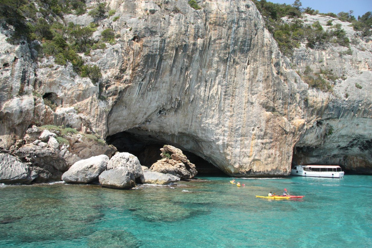 [Cala+Gonone,+Sardinia+057+(1280x853).jpg]