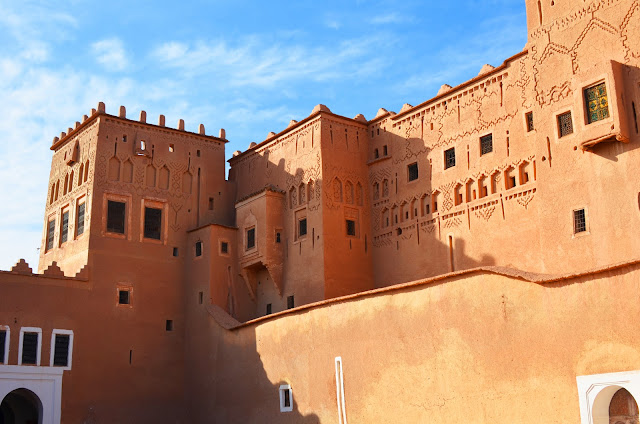 Laini Taylor&rsquo;s blog: Over the Atlas, and Our First Kasbah