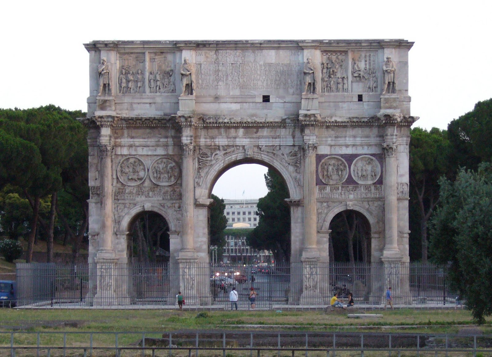[Arco+Constantino+Roma.JPG]