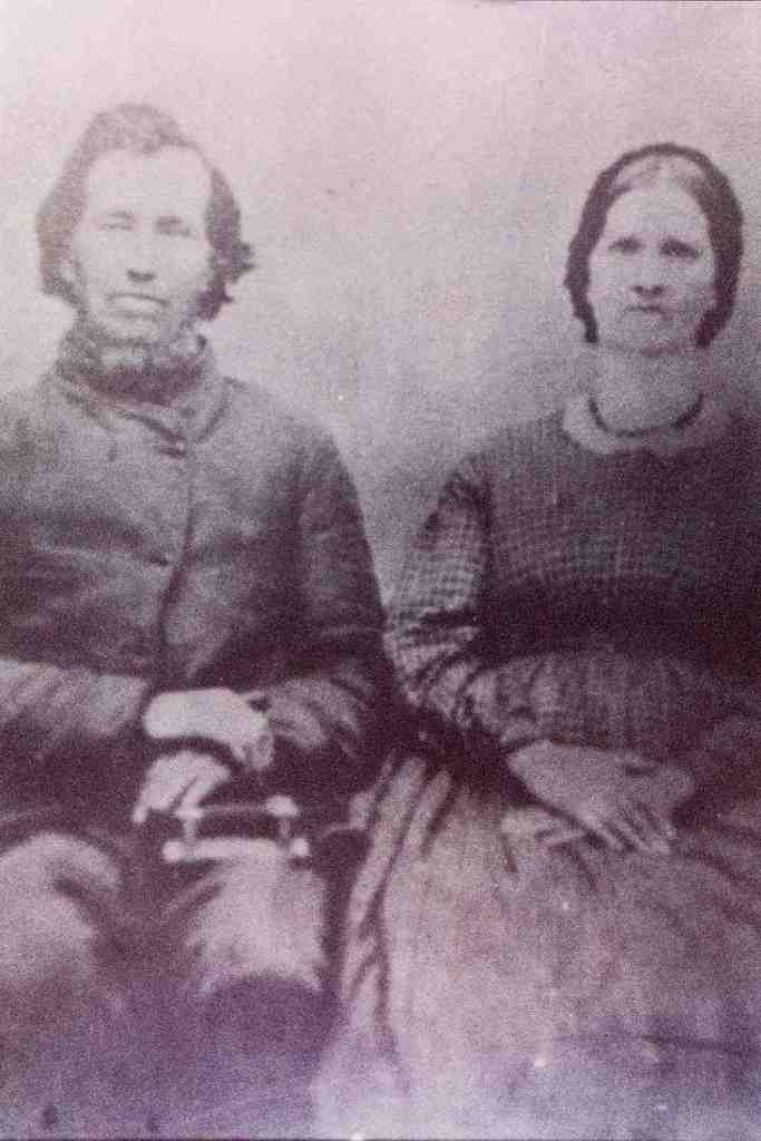 [Jason+Lawrence+&+Mary+Ann+Cutler+Lawrence,+late+1800's.jpg]