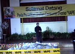 [IvanVapeShow250.JPG]