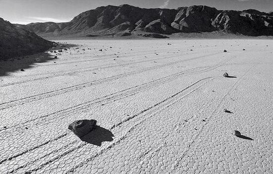 Sailing Stones, as pedras que andam