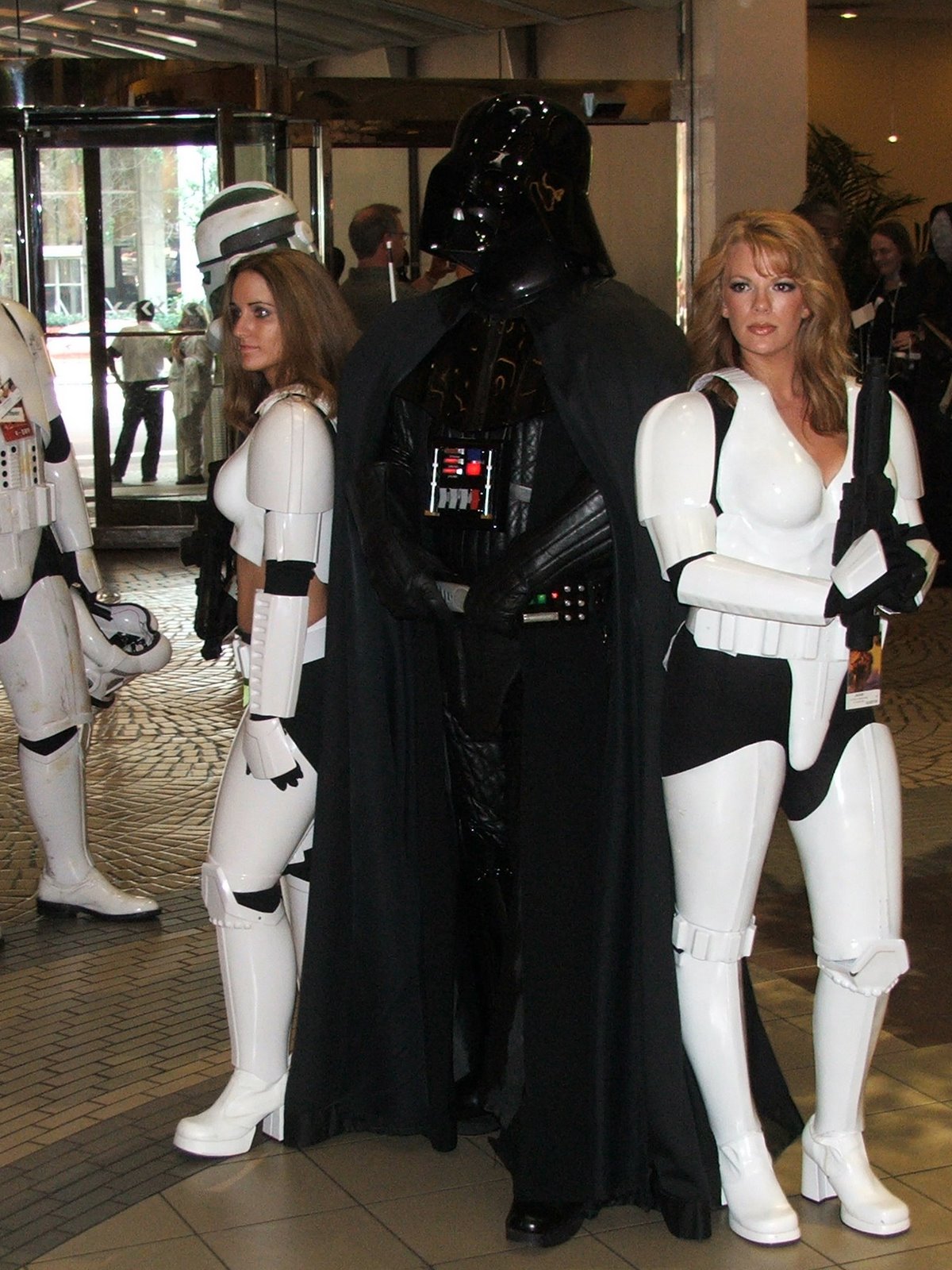 [Femtroopers3.jpg]