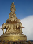 Le nuage arrive a fond 5 secondes plus tard je ne vois plus la statue 5 m plus loin