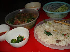 Un repas a la vietnamienne, vive les baguettes ca faisait longtemps
