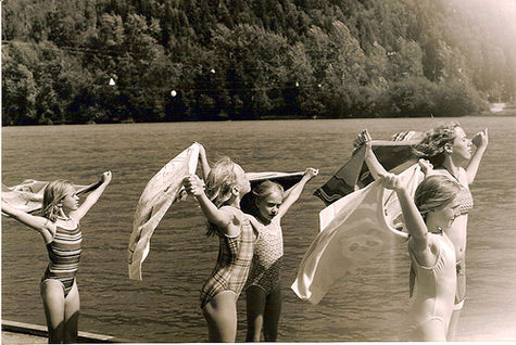 [l1e9opaSHpy5zr1scBuXj2PPo1_500.jpg]