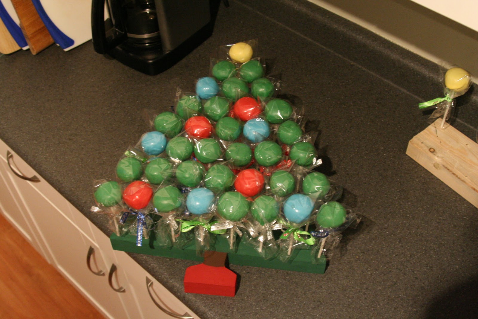 Everyday Foodie Cake Pop Christmas Tree
