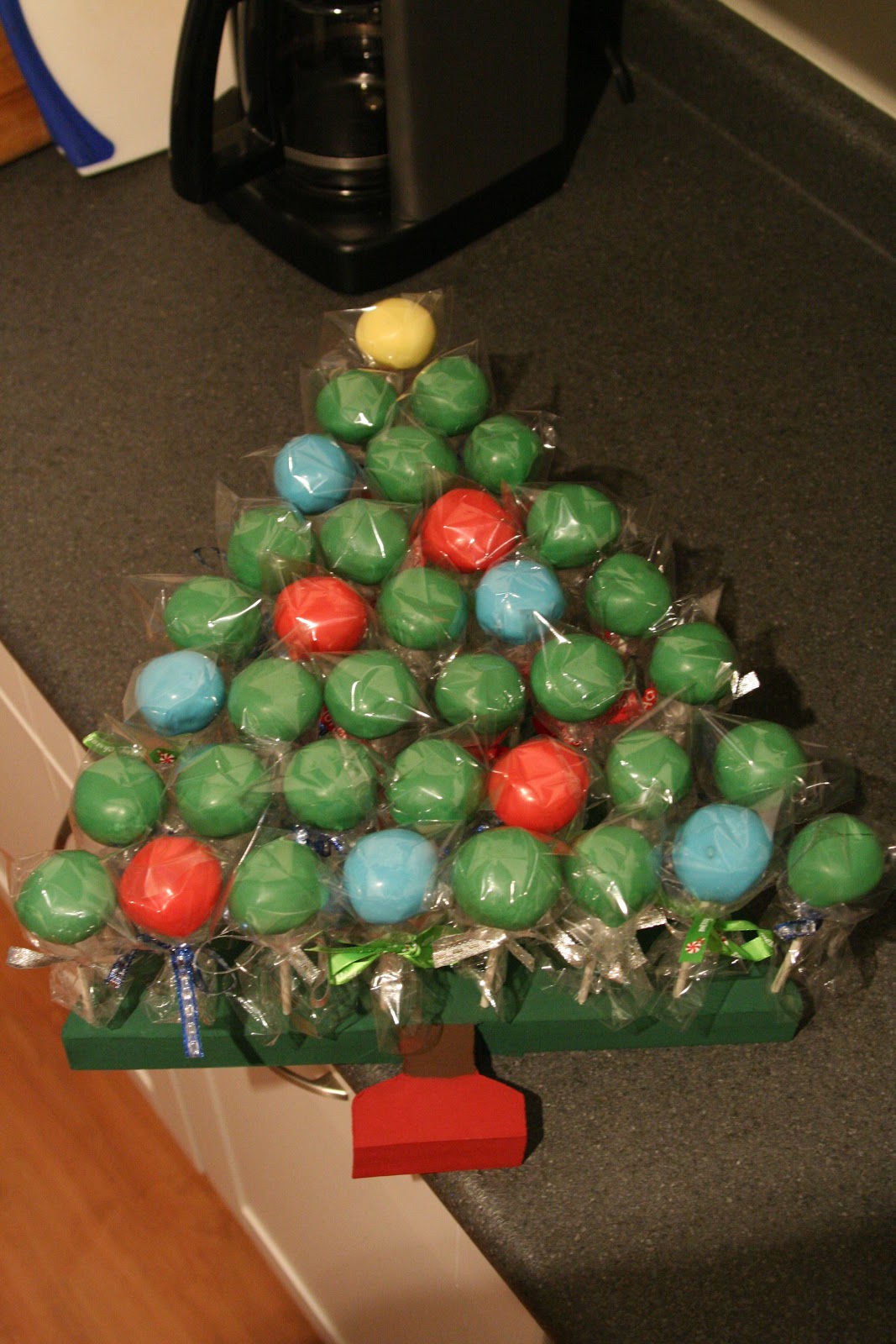Everyday Foodie Cake Pop Christmas Tree