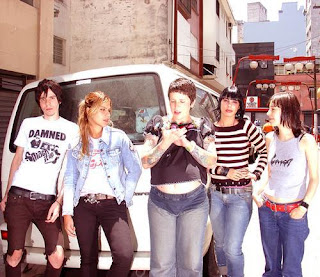 banda de rock feminino Lava