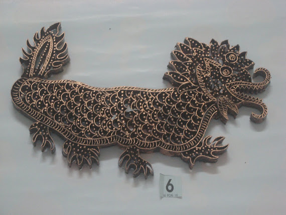 motif " NAGA "