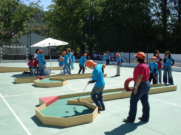[Dia+da+Criança+de+Marvão+-+Minigolfes+1.JPG]