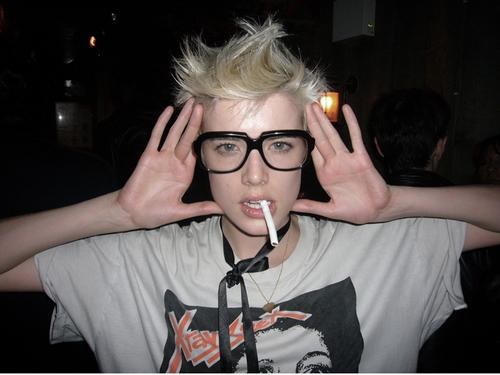 Agyness Deyn Short Hairstyle and Fashion Agyness Deyn Short Hairstyle and Fashion