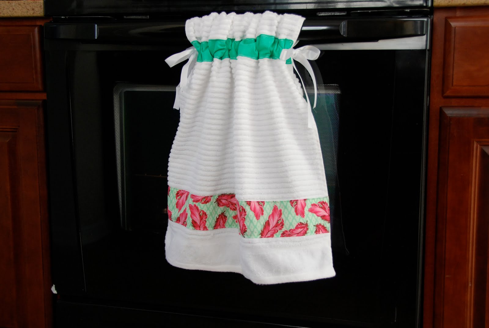 Pin. Sew. Press. Tutorial Stayput Kitchen Towel