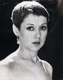 V I S U A L V A M P Only Your Hair Dresser Knows For Sure