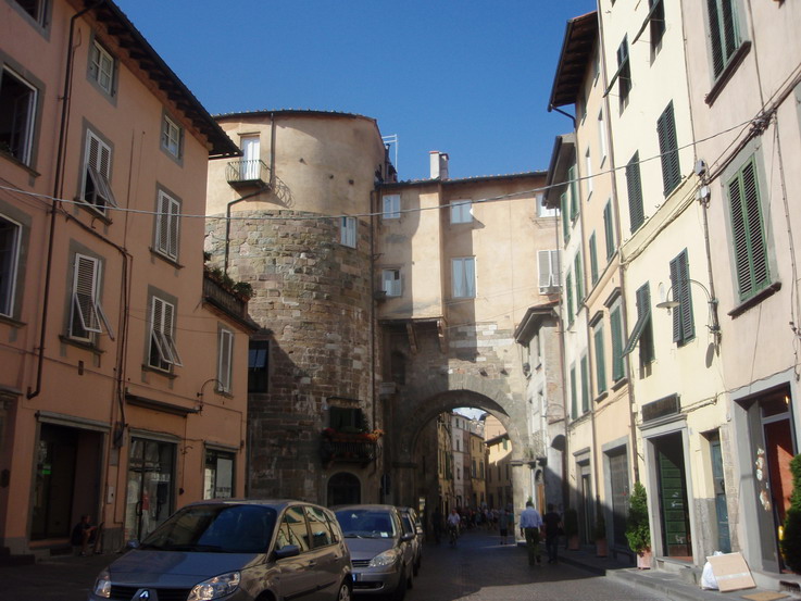[lucca8.jpg]