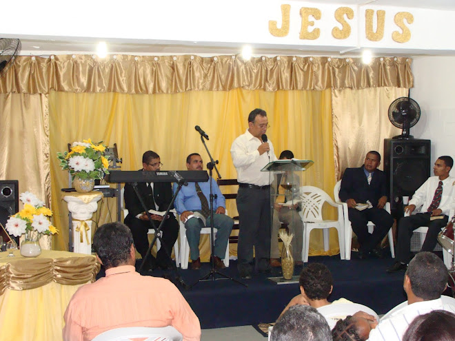 PASTOR NEILSON MINISTRANDO A PALAVRA