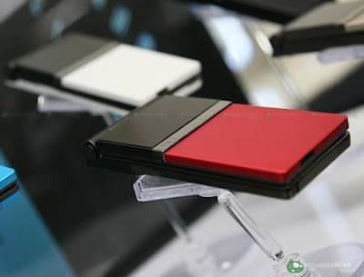 Hands-on with the W61P, the other Slim phone from Panasonic Panasonic
