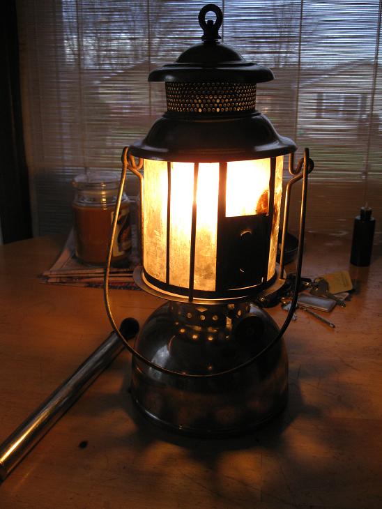 Vintage Coleman Lanterns Akron Lamp Co. Lantern Model 103