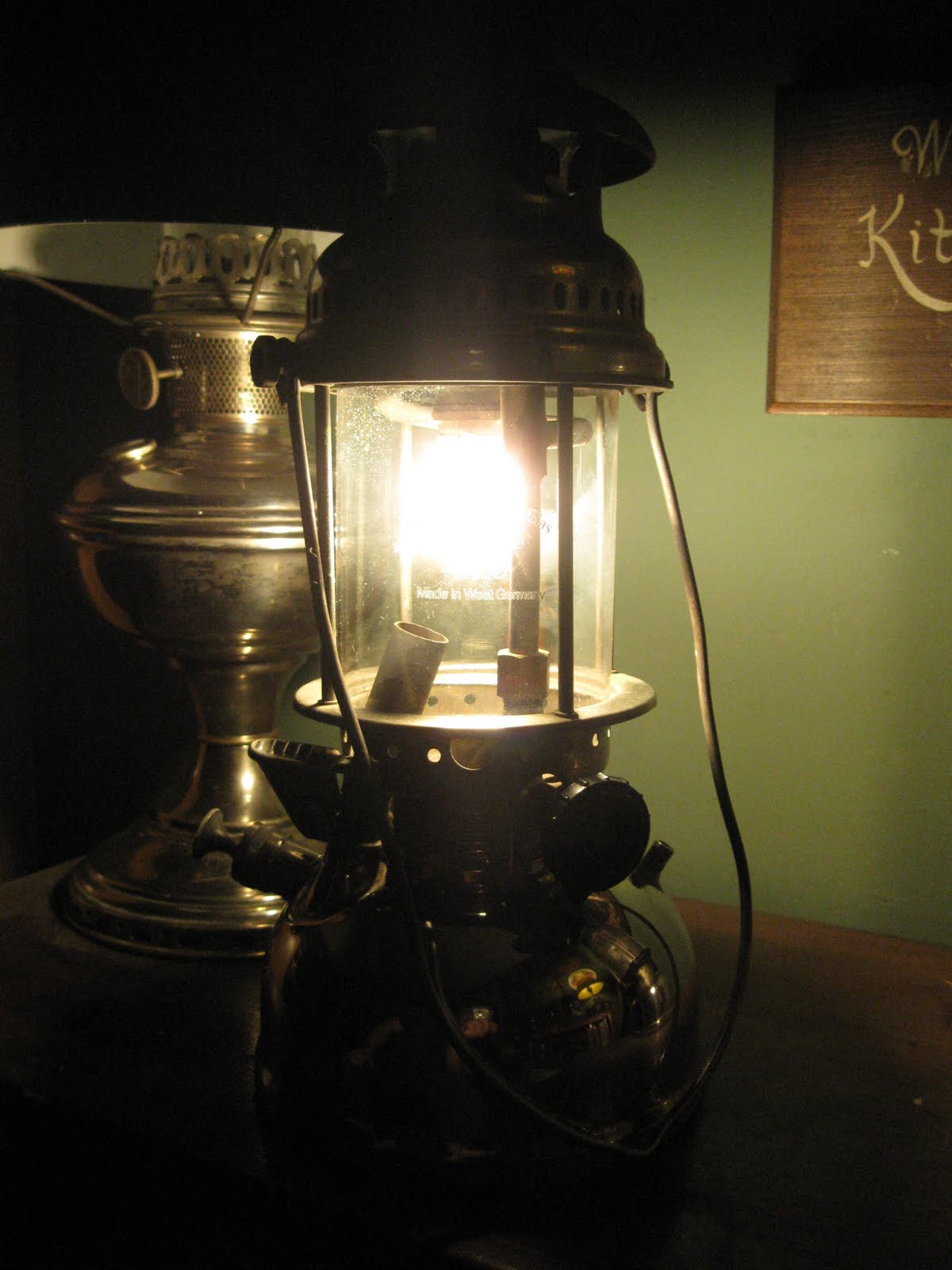 Vintage Coleman Lanterns The glow of the coleman mantle