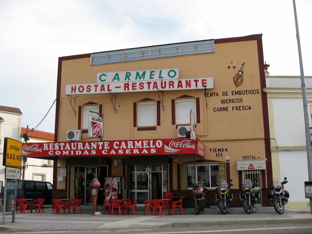 [15hostalolalla.JPG]