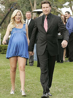 TORI SPELLING